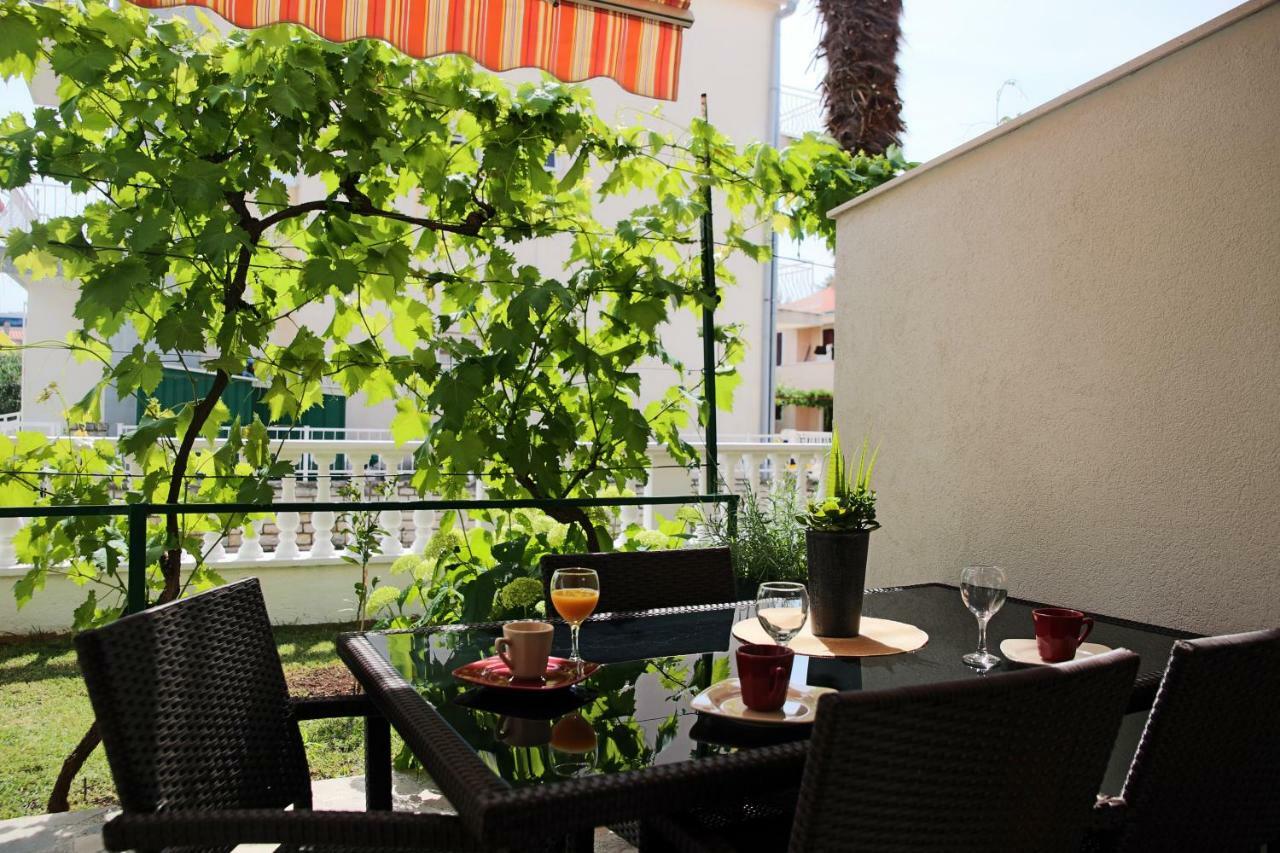 Apartments Rino Vodice Exterior foto